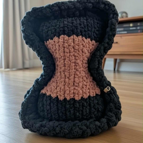 Bone Haven Pet Bed – Handmade Soft Bone-Shaped BedMade to Order